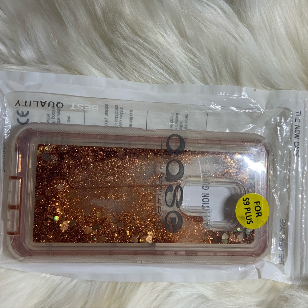 NWOT Adidas Floating Gold Cell Phone Case Protective Slim Design